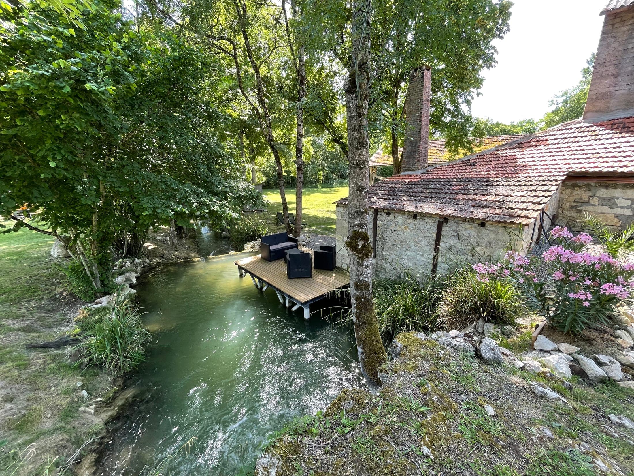 Vue sur le bassin en hauteur