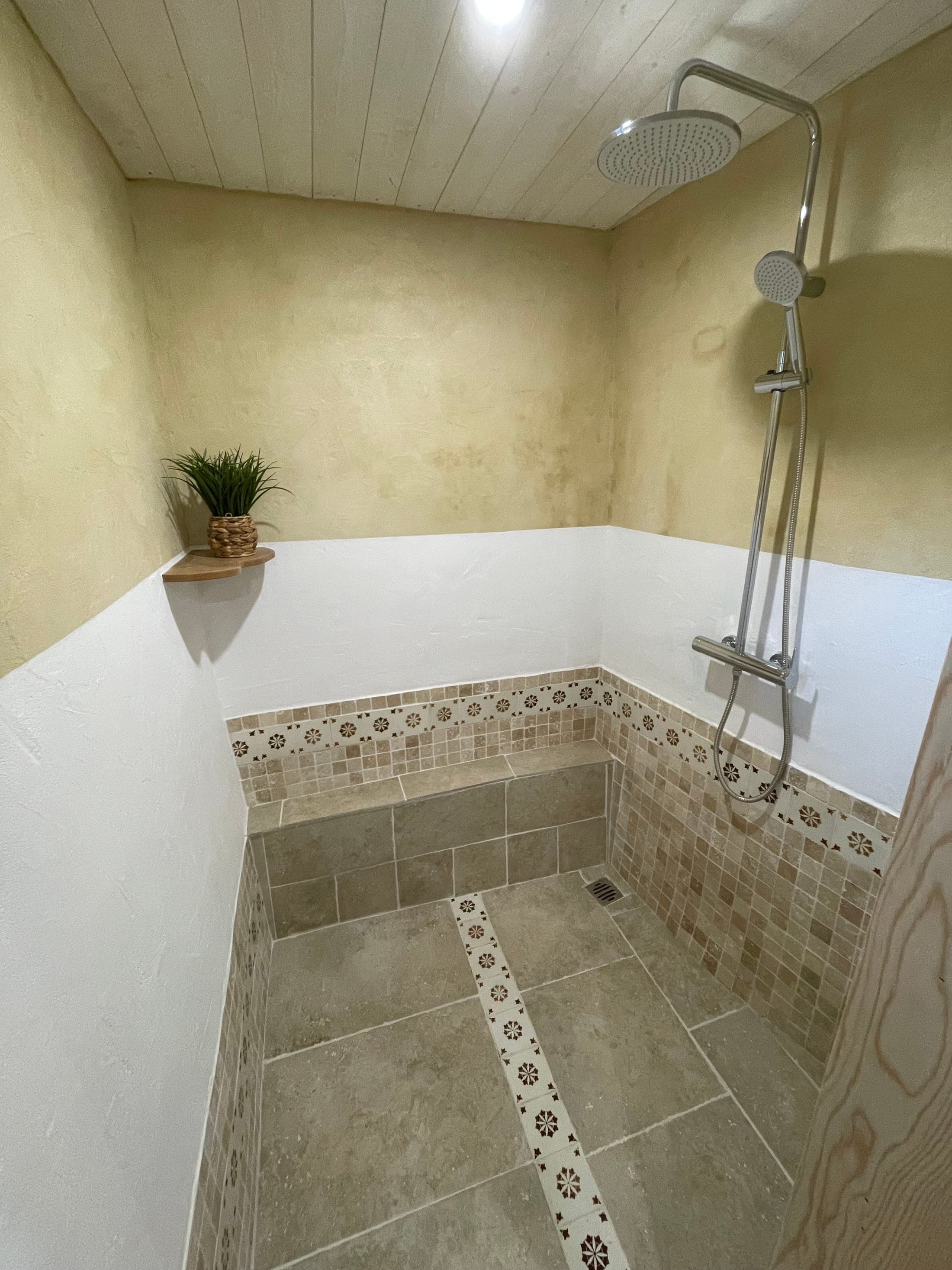 Douche à l'italienne